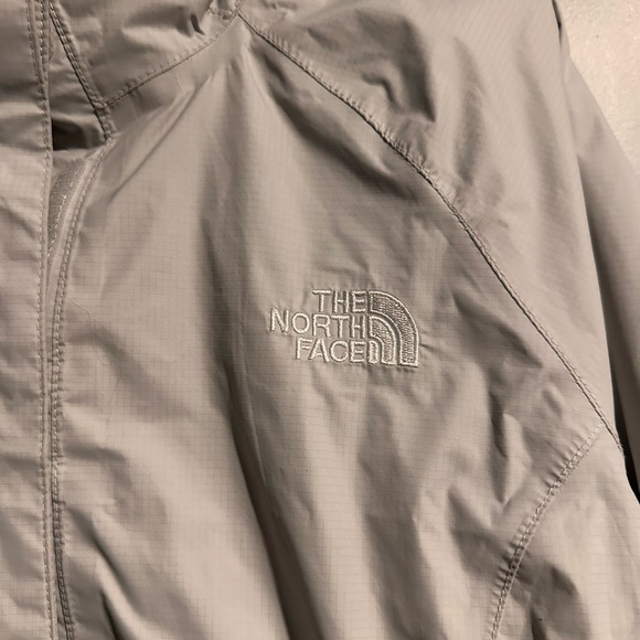 Women’s raincoat size large The North Face light gray - Picture 2 of 3